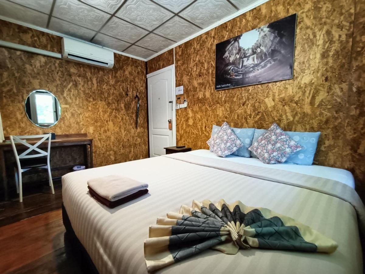 Aenguy Hostel Sukhothai Exterior photo